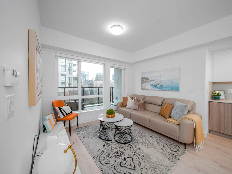 307-8428 Park Road, Richmond, BC, V6Y 0K1 - 2