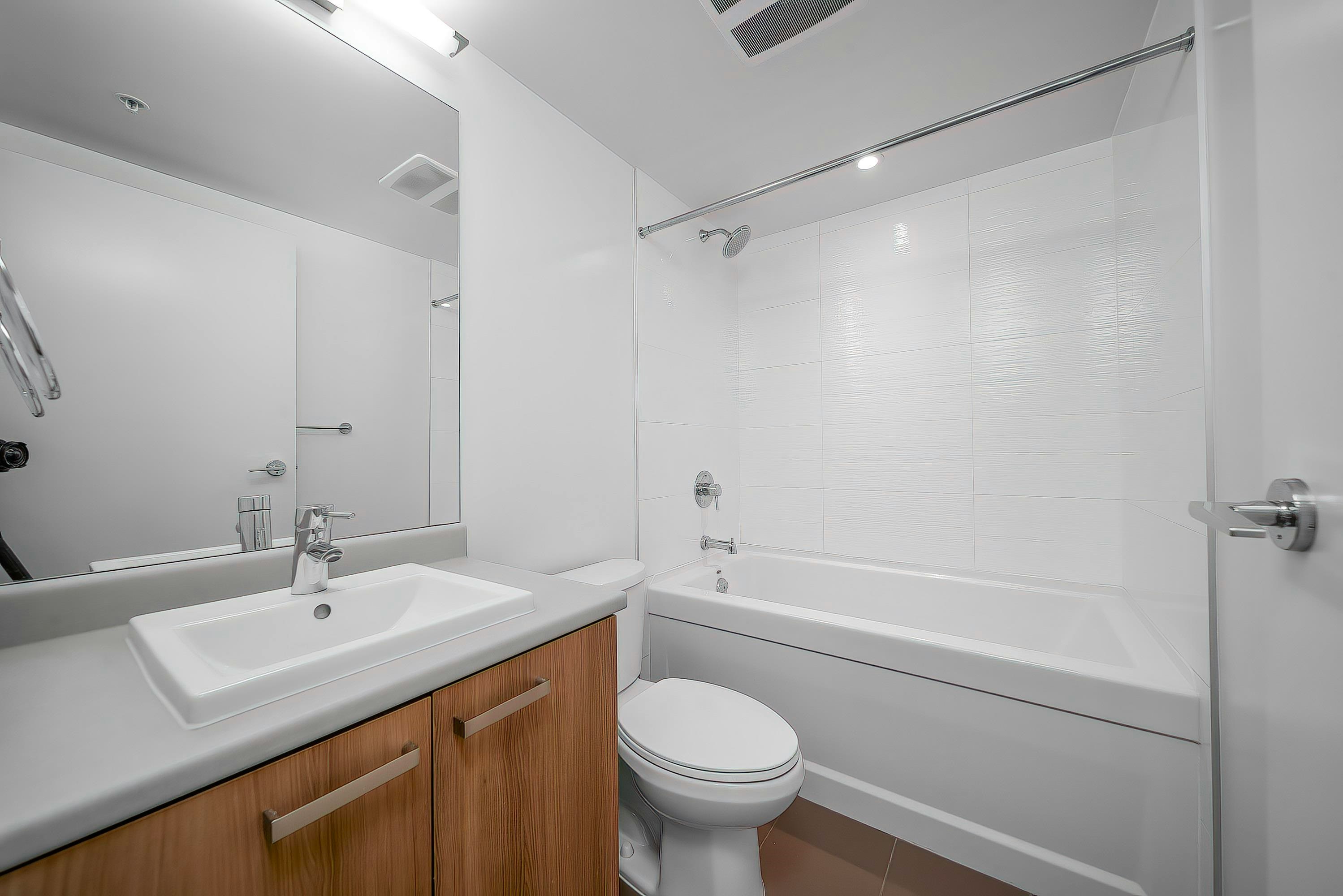 2309-13325 102a Avenue, Surrey, BC, V3T 0J5 - 13