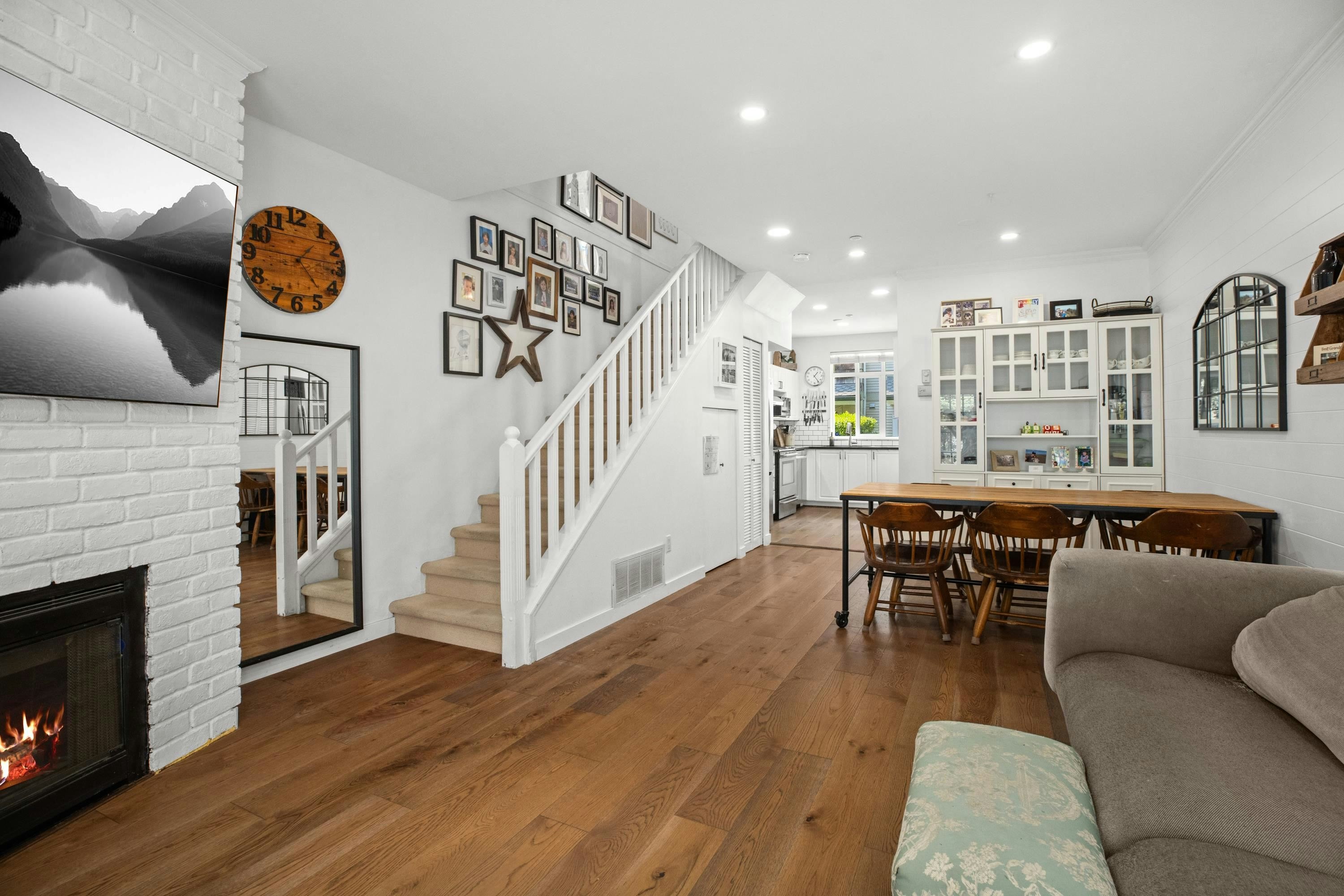 2826 E Kent Avenue South, Vancouver, BC, V5S 4T4