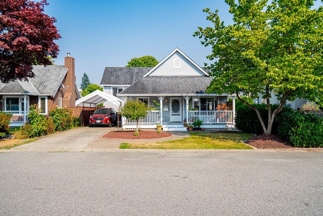 6304 135a Street, Surrey, BC, V3X 1J7