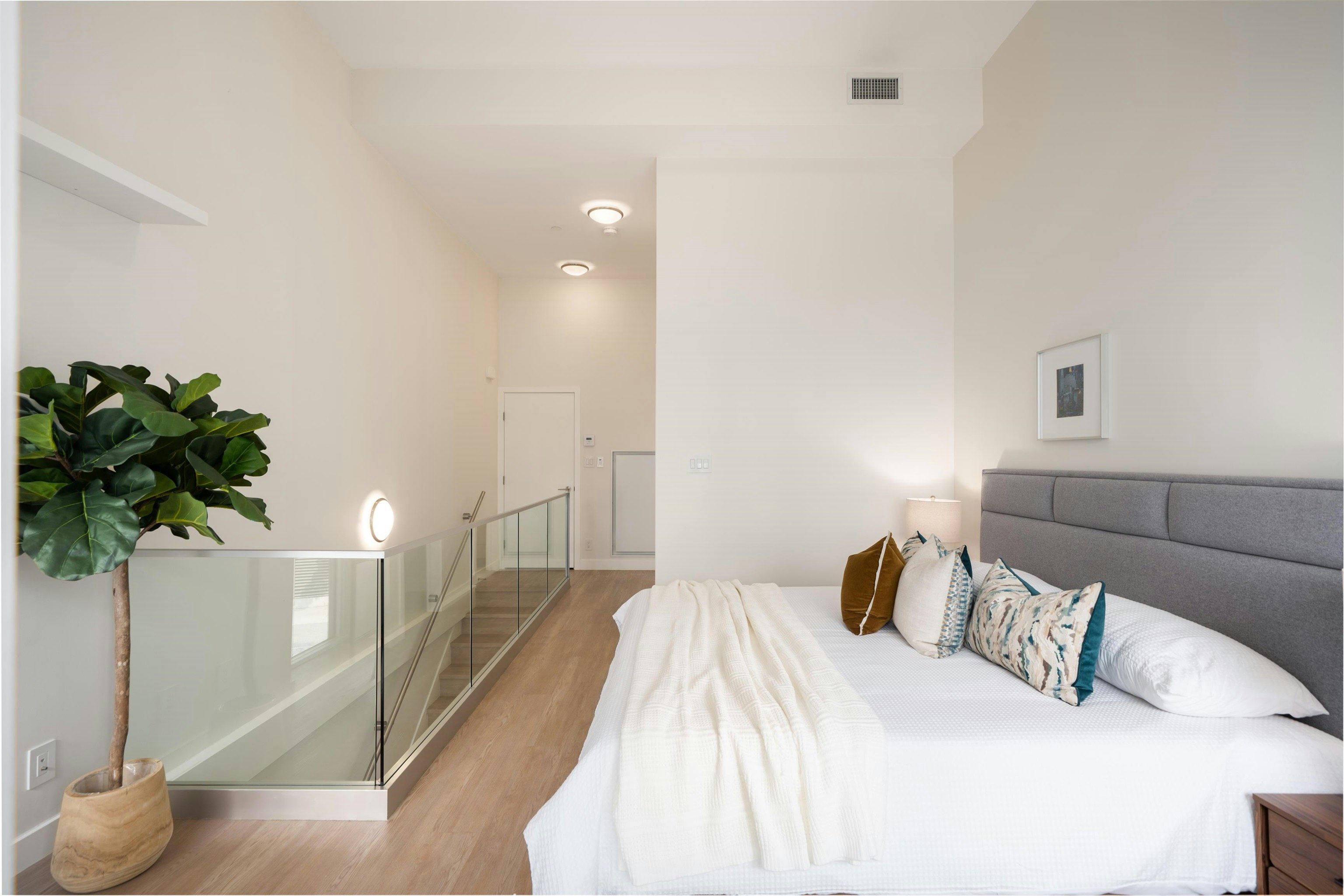 149 E 1st Avenue, Vancouver, BC, V6A 0E8 - 12