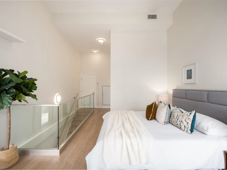 149 E 1st Avenue, Vancouver, BC, V6A 0E8 - 12