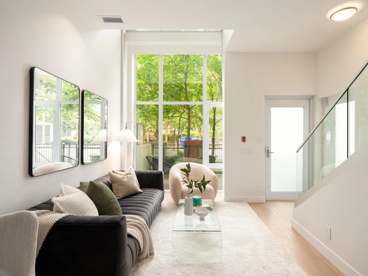 149 E 1st Avenue, Vancouver, BC, V6A 0E8 - 4