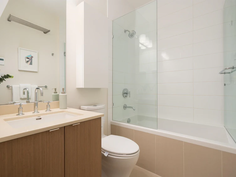 149 E 1st Avenue, Vancouver, BC, V6A 0E8 - 14