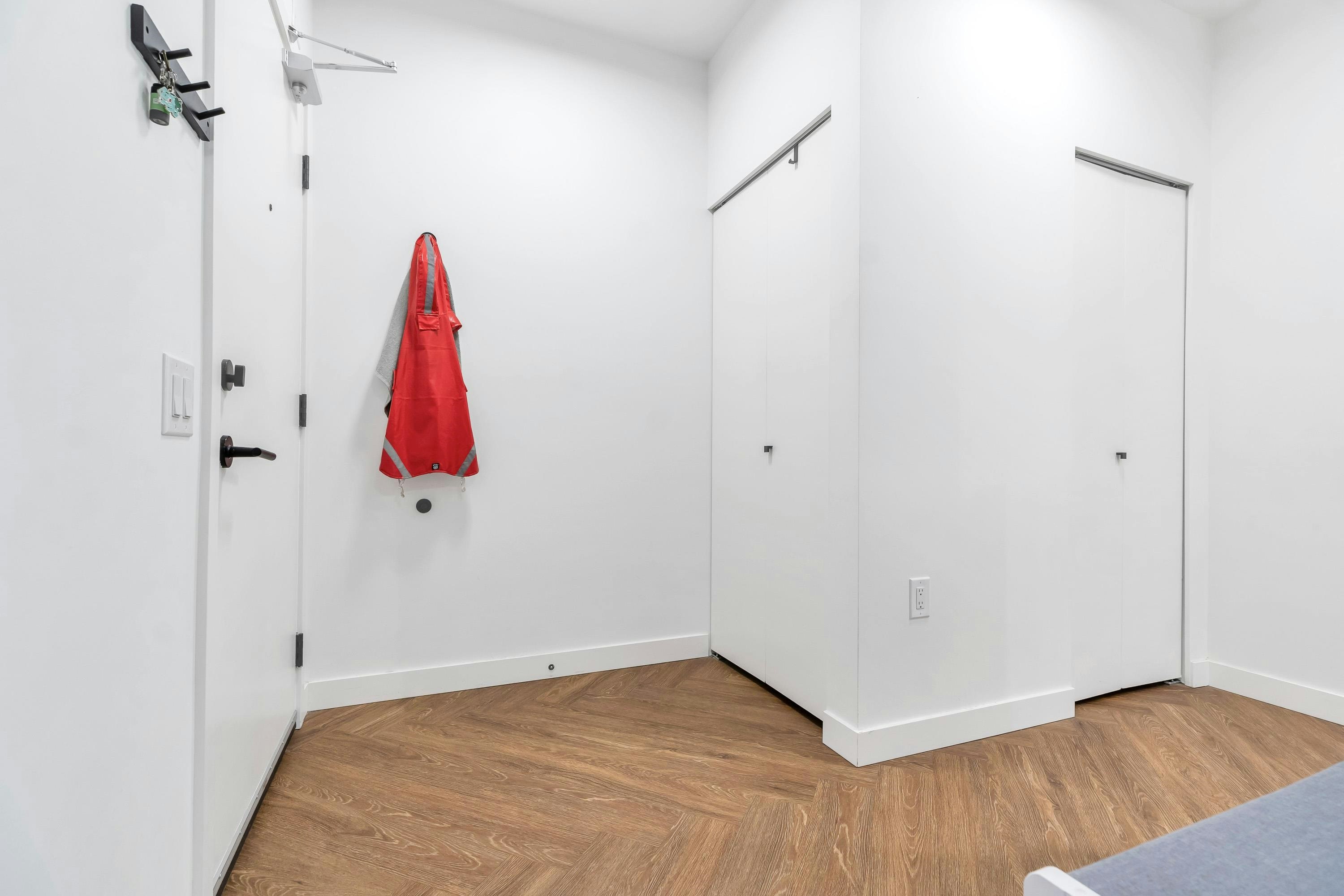 419-3229 St. Johns Street - 4