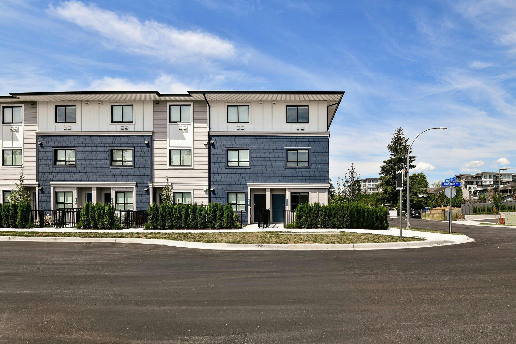 7-33520 Kingston Avenue - 2