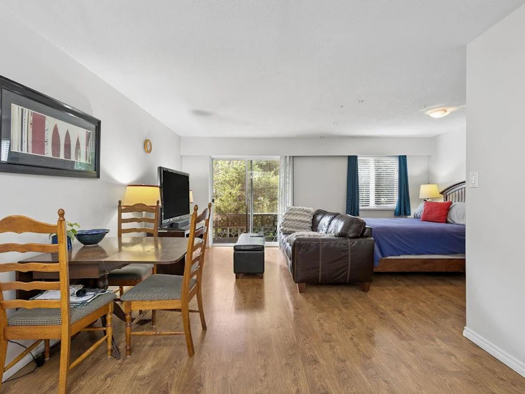 106-36 E 14th Avenue, Vancouver, BC, V5T 4C9