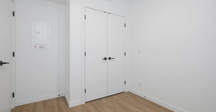 15XX-13428 105 Avenue, Surrey, BC, V3T 0S6 - 11
