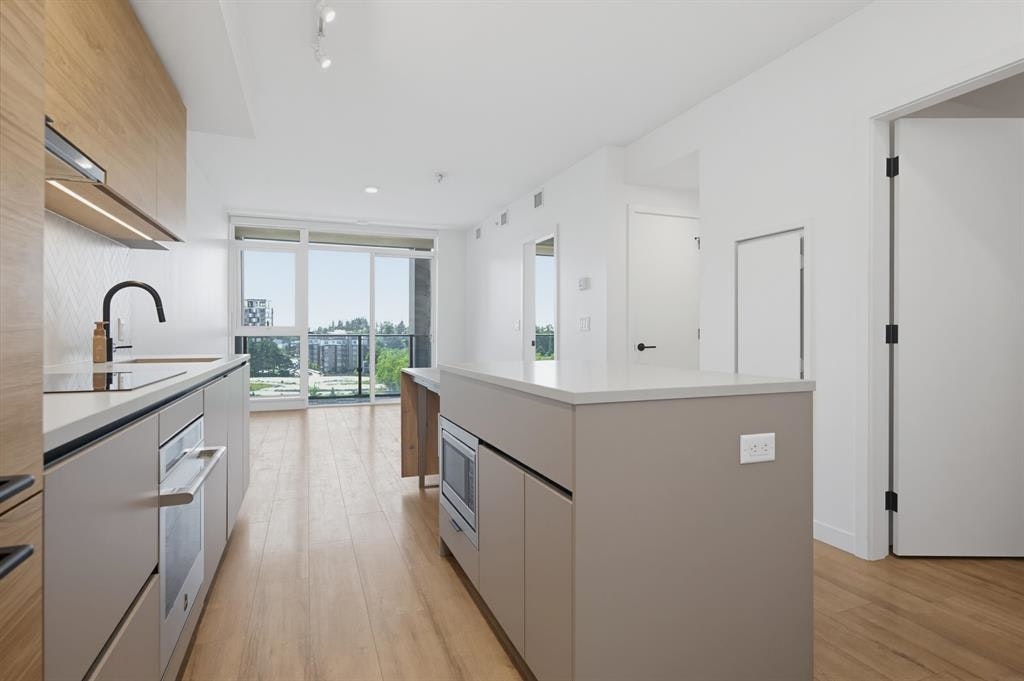 15XX-13428 105 Avenue, Surrey, BC, V3T 0S6 - 5