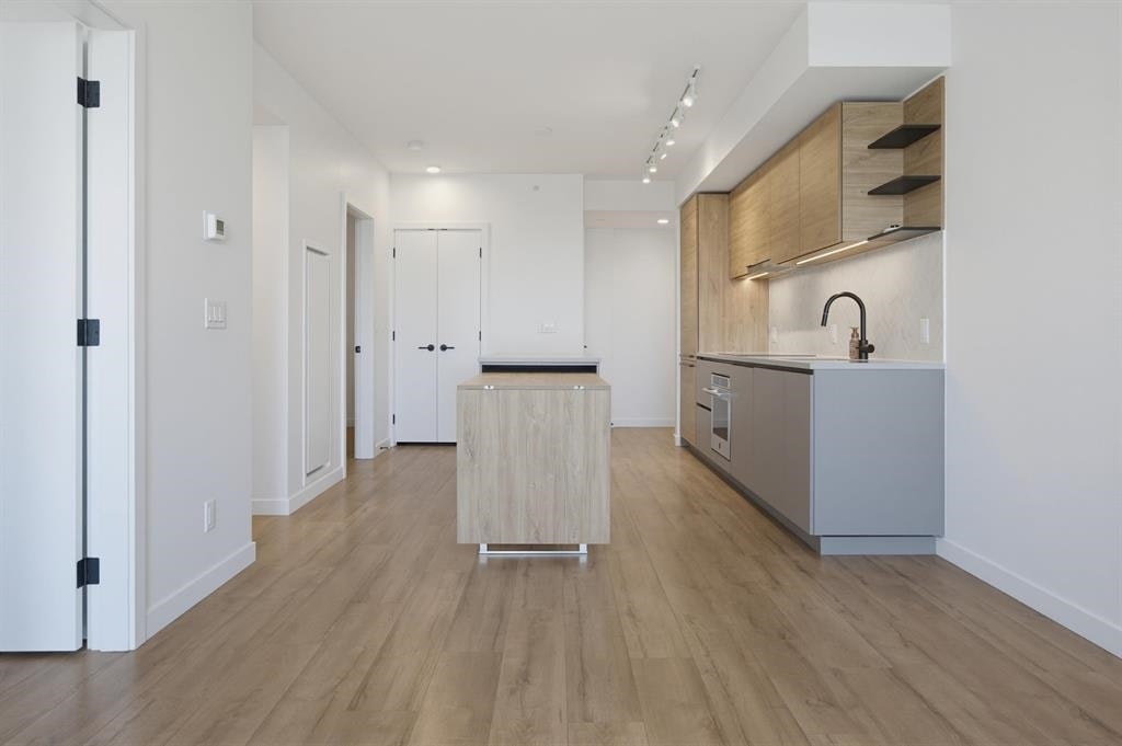 15XX-13428 105 Avenue, Surrey, BC, V3T 0S6 - 2