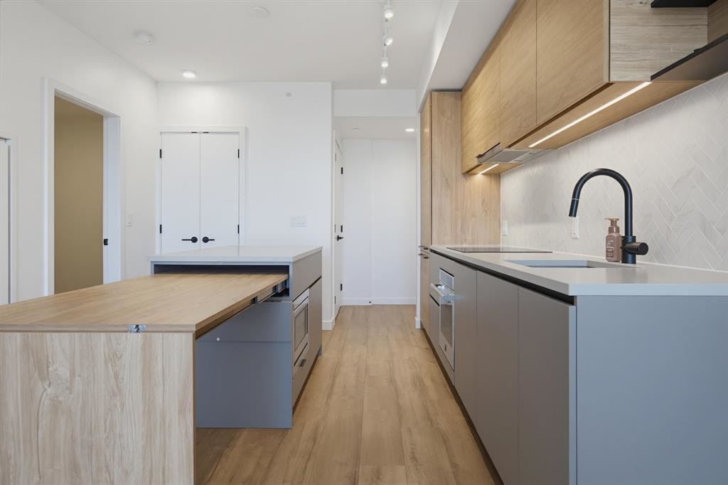15XX-13428 105 Avenue, Surrey, BC, V3T 0S6 - 3
