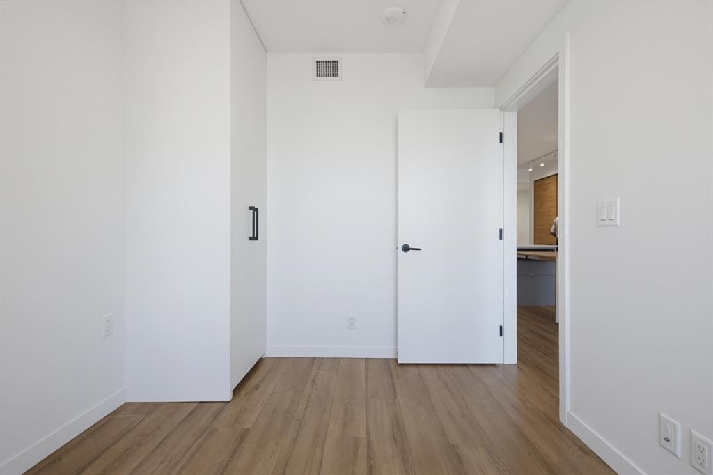 15XX-13428 105 Avenue, Surrey, BC, V3T 0S6 - 8