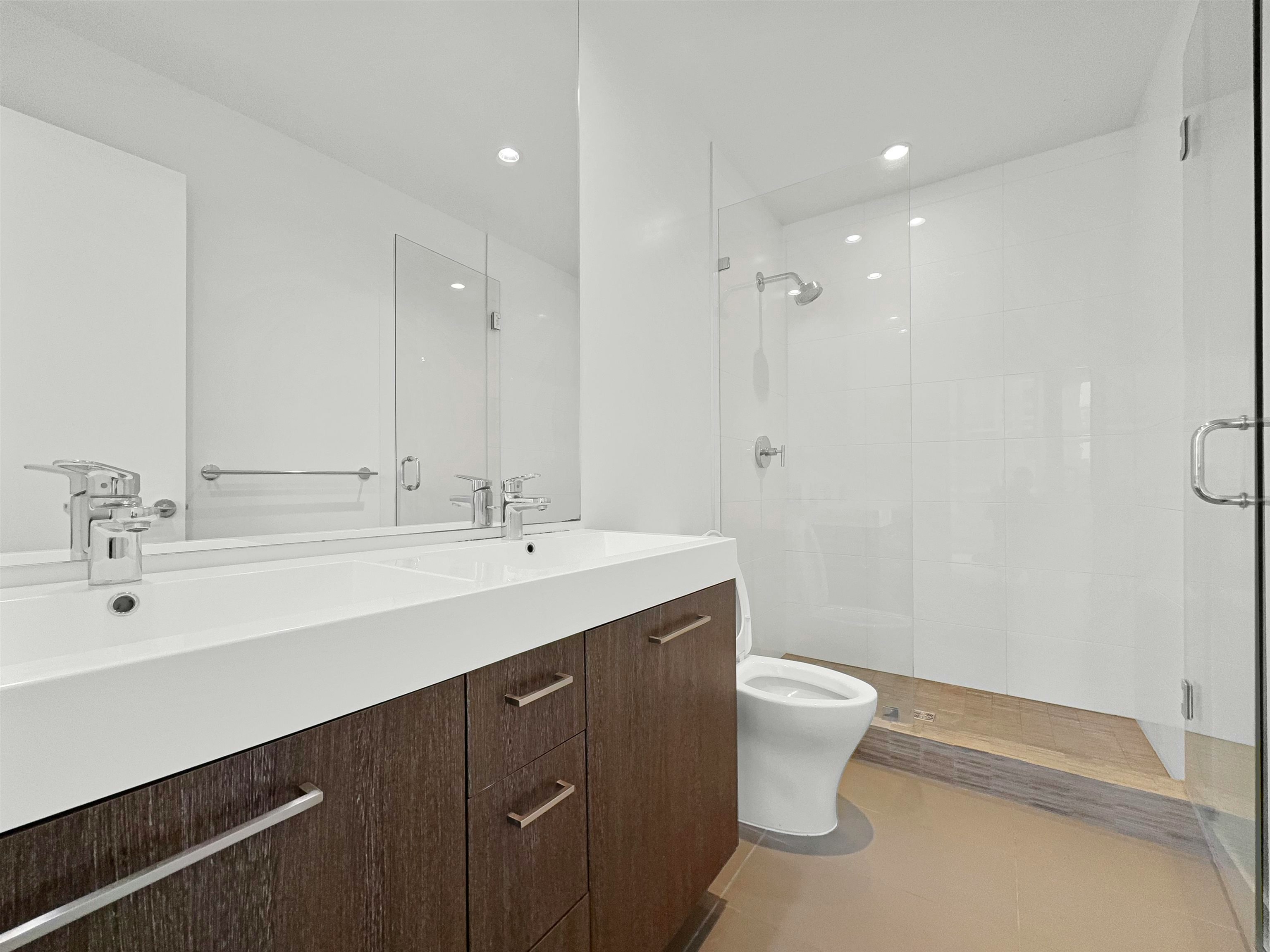 10xx-9060 University Crescent, Burnaby, BC, V5A 0E1 - 11