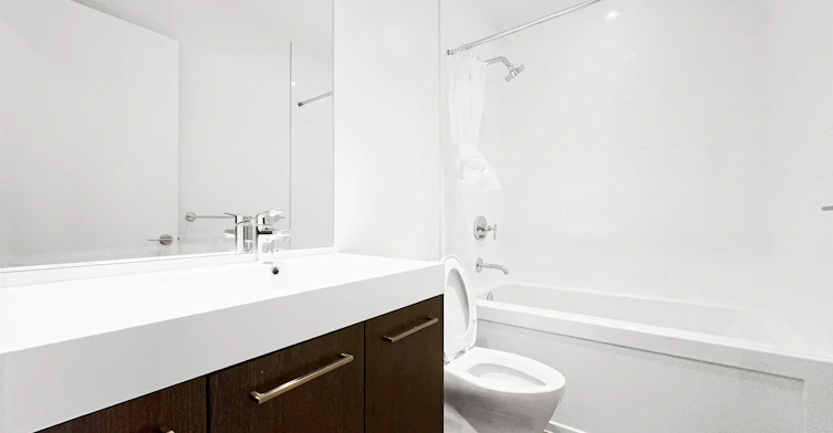 10xx-9060 University Crescent, Burnaby, BC, V5A 0E1 - 9