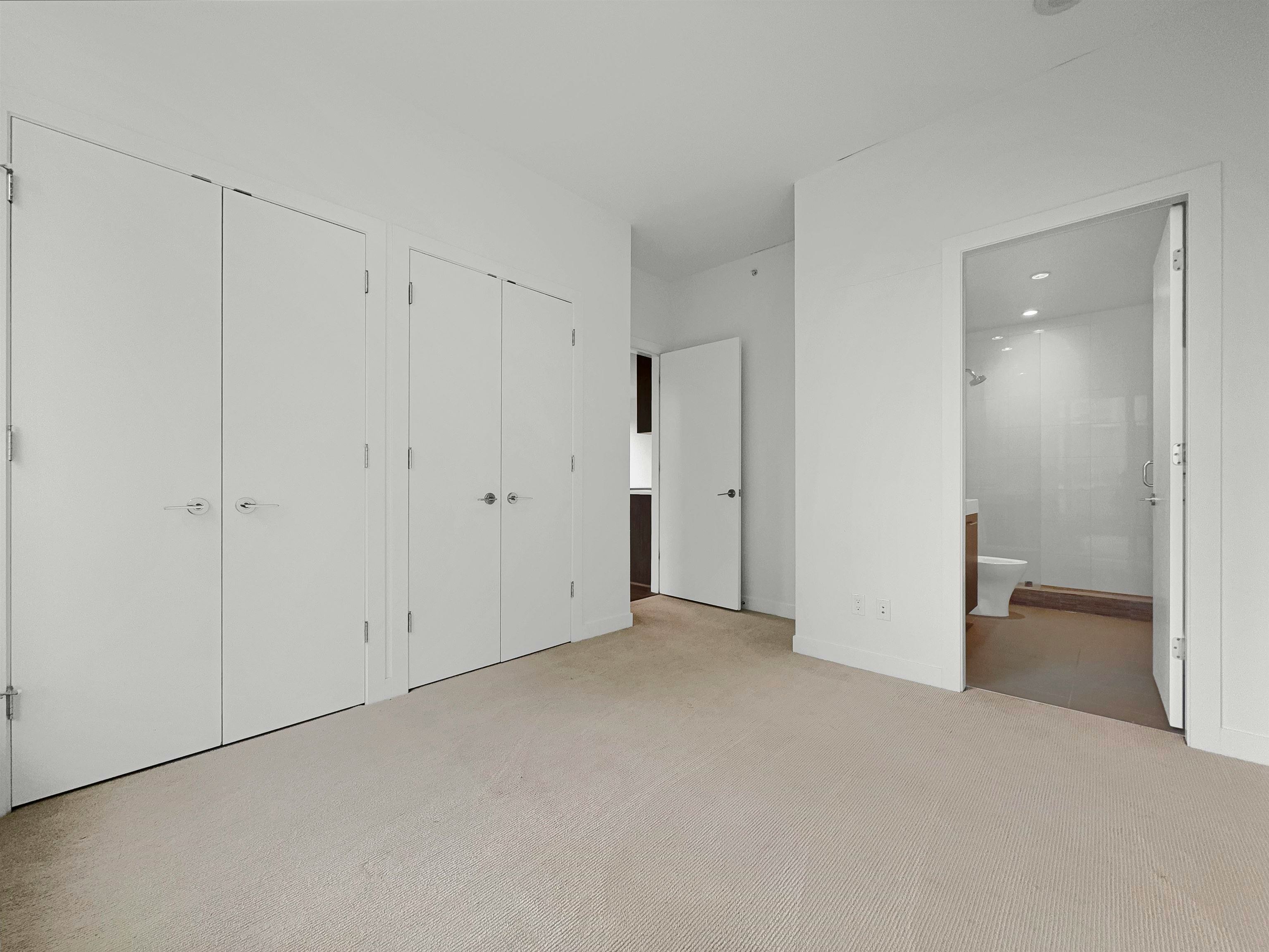 10xx-9060 University Crescent, Burnaby, BC, V5A 0E1 - 10