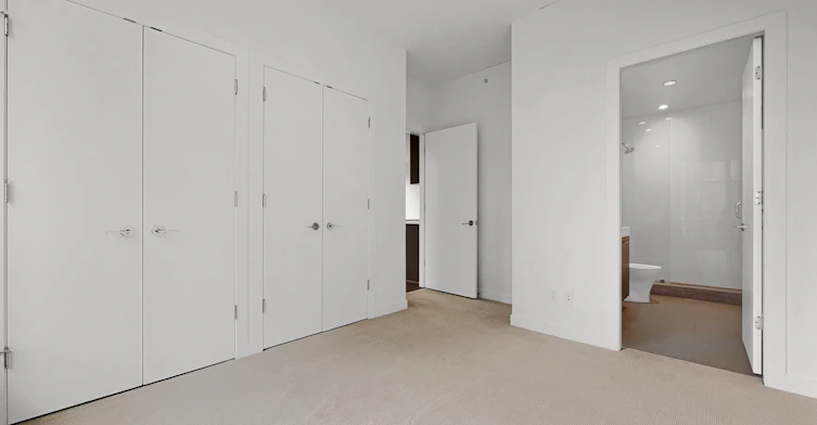 10xx-9060 University Crescent, Burnaby, BC, V5A 0E1 - 10