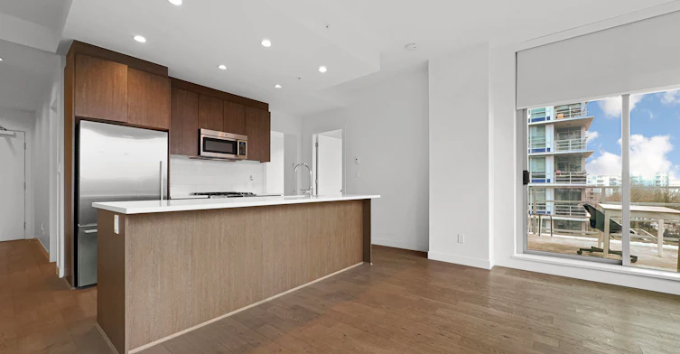10xx-9060 University Crescent, Burnaby, BC, V5A 0E1