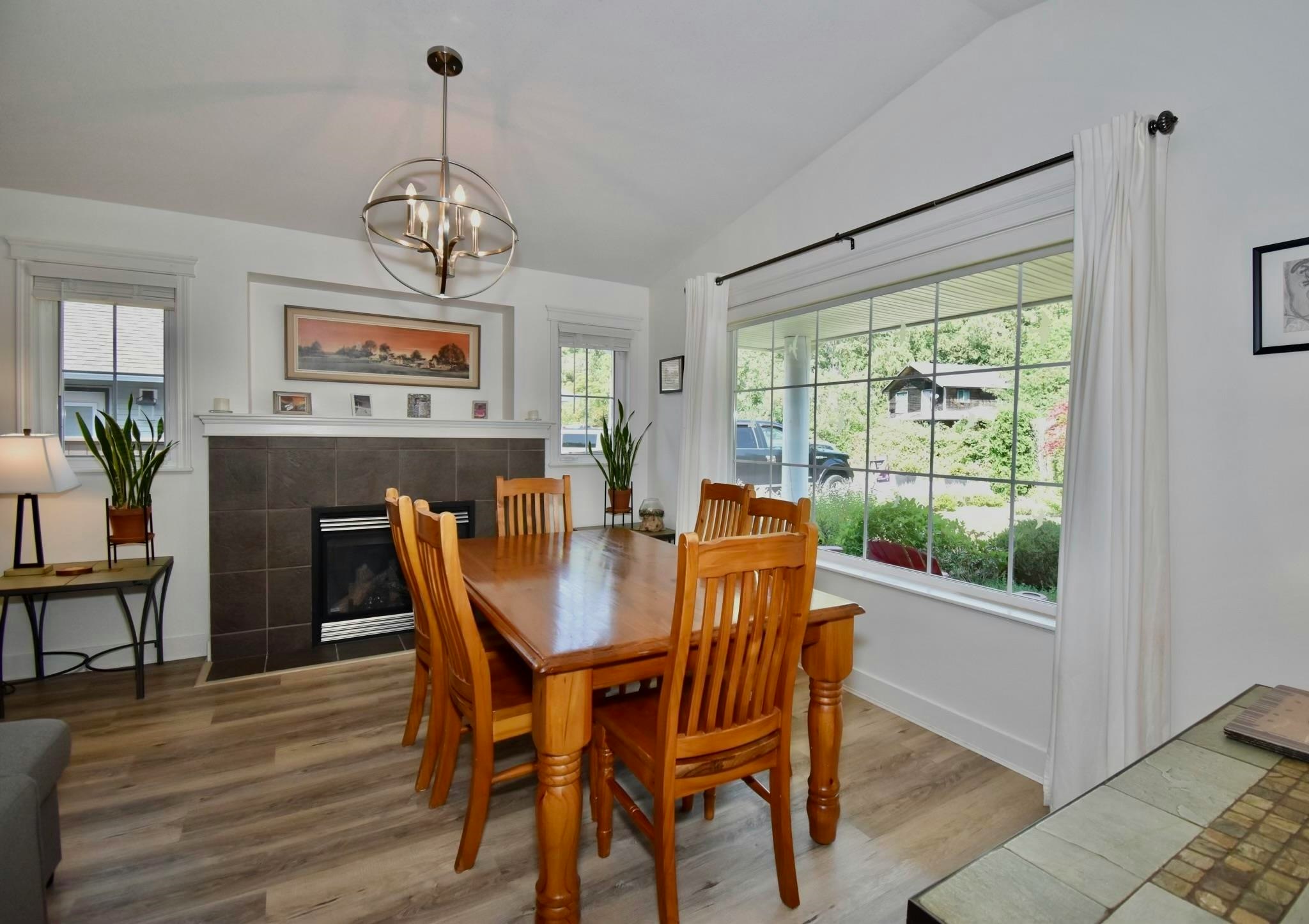 6315 Tower Road, Sechelt, BC, V7Z 0T7 - 7