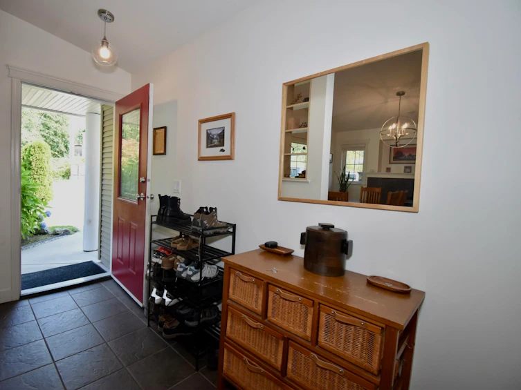 6315 Tower Road, Sechelt, BC, V7Z 0T7 - 5