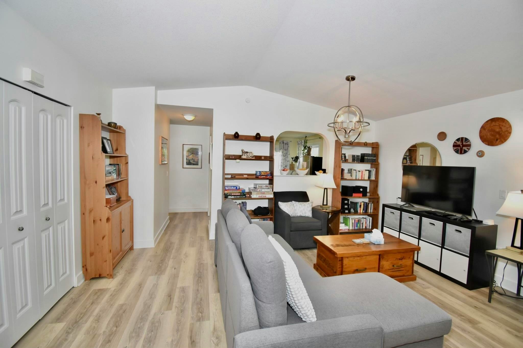 6315 Tower Road, Sechelt, BC, V7Z 0T7 - 9