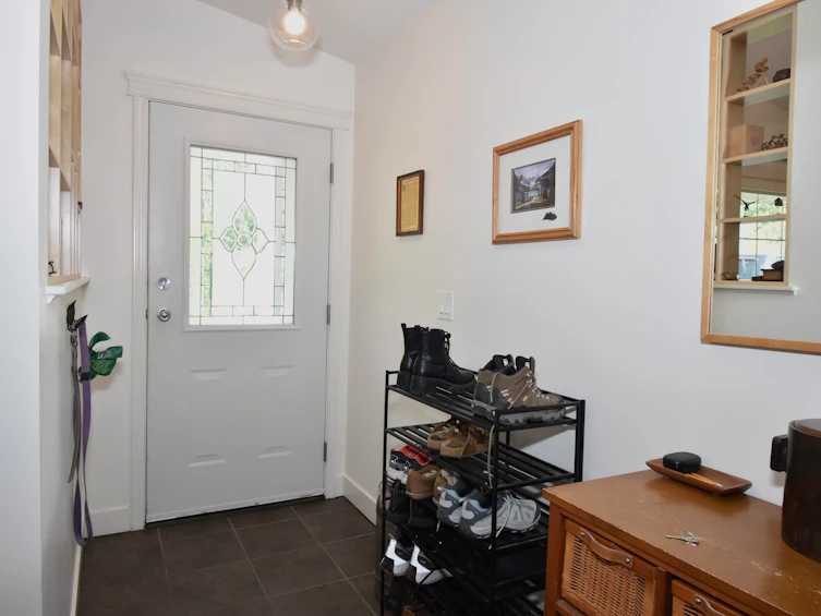 6315 Tower Road, Sechelt, BC, V7Z 0T7 - 6