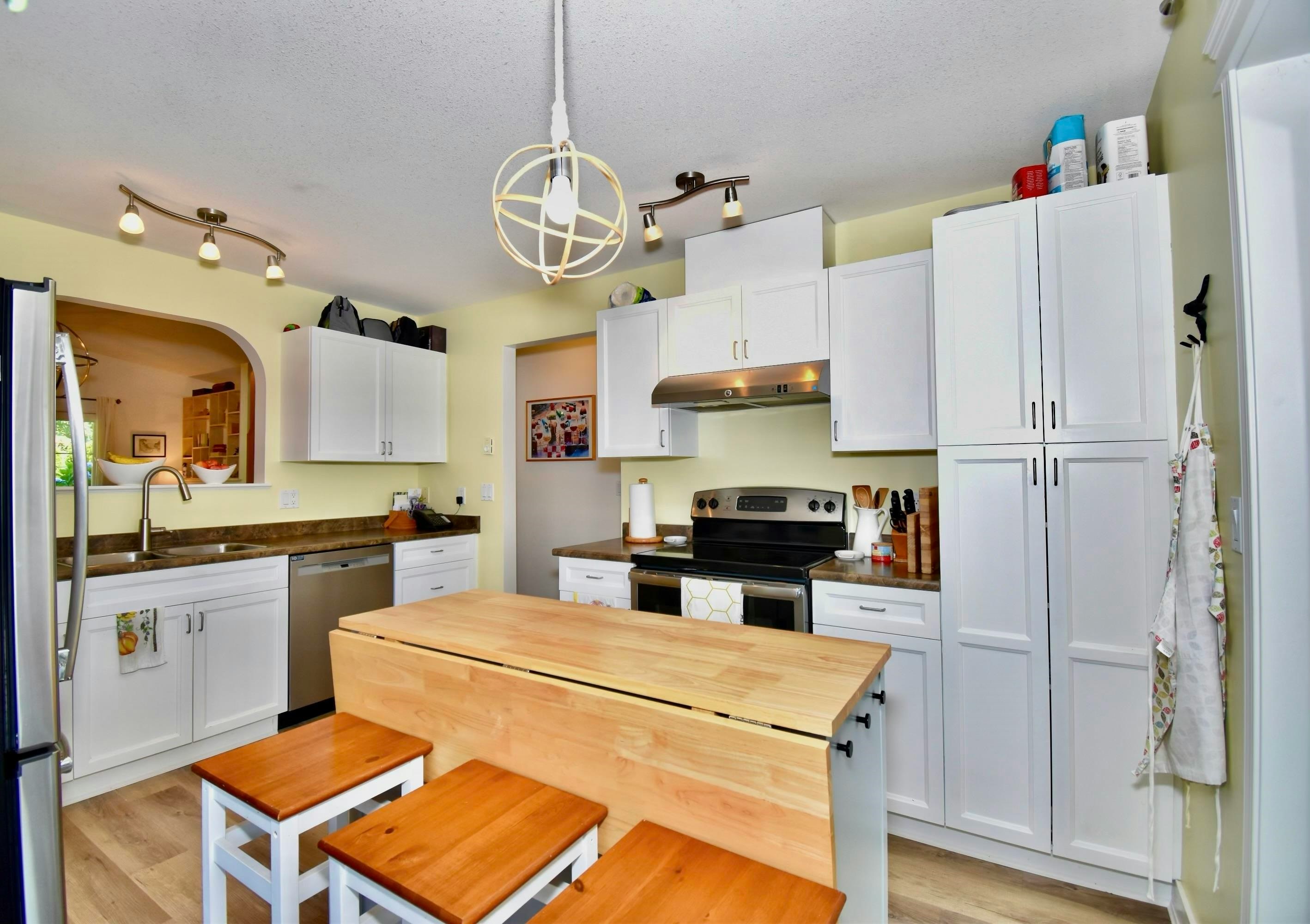 6315 Tower Road, Sechelt, BC, V7Z 0T7 - 14