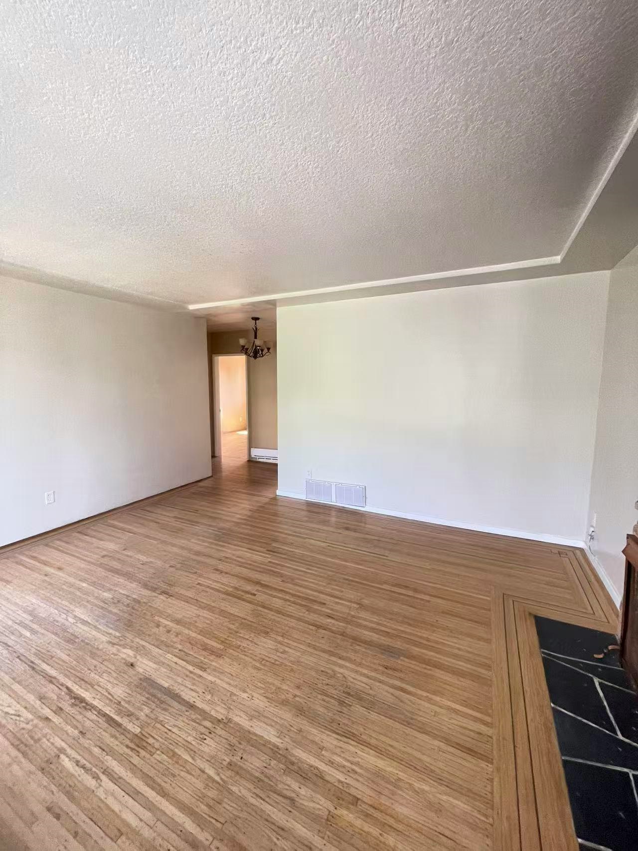 100 Sea Avenue, Burnaby, BC, V5B 3W6 - 4
