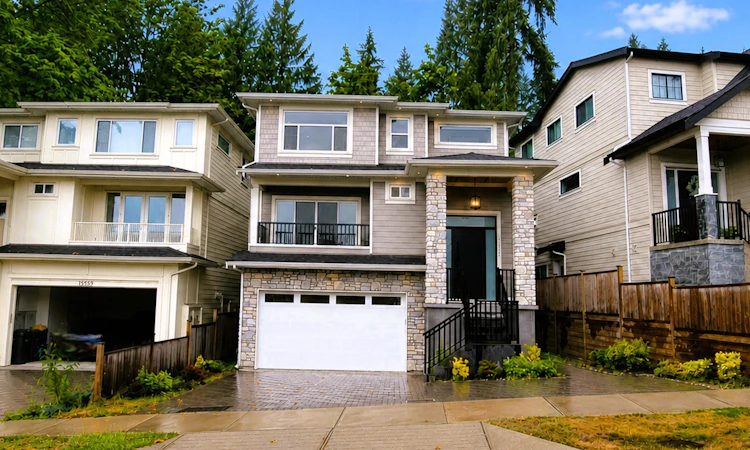 3555 Monson Crescent