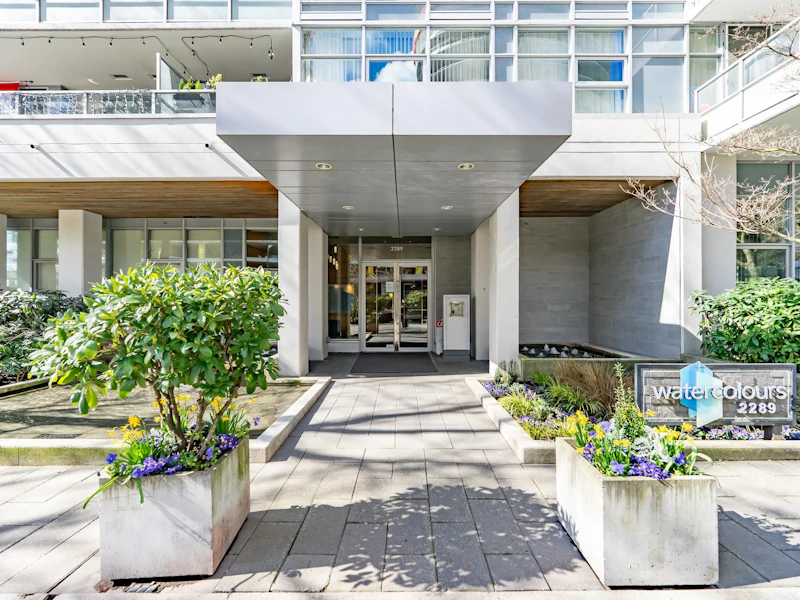 2703 - 2289 Yukon Crescent, Burnaby BC V5C 0B2