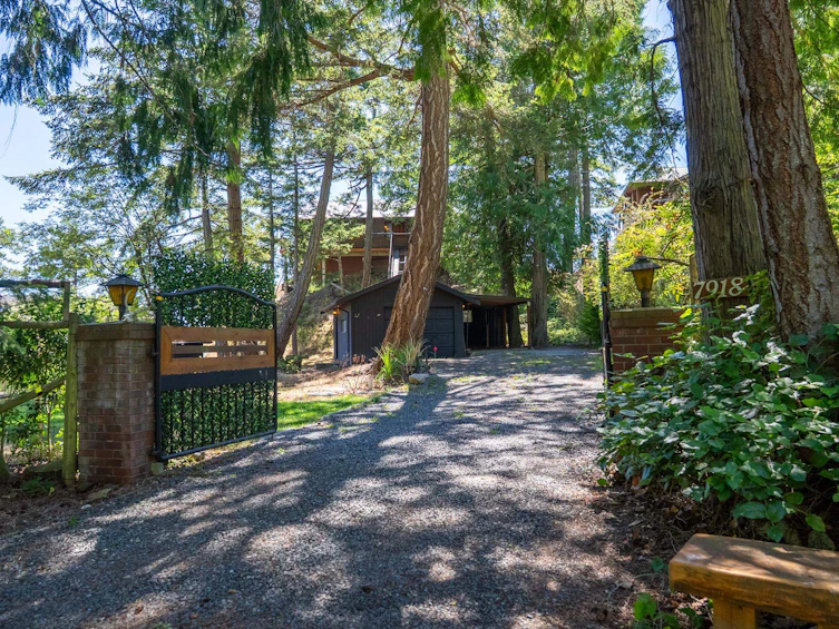 7918 Swanson View Drive, Pender Island, BC, V0N 2M2 - 34