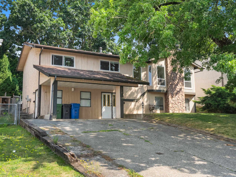 34855 Mcleod Avenue, Abbotsford, BC, V3G 1G9 - 2