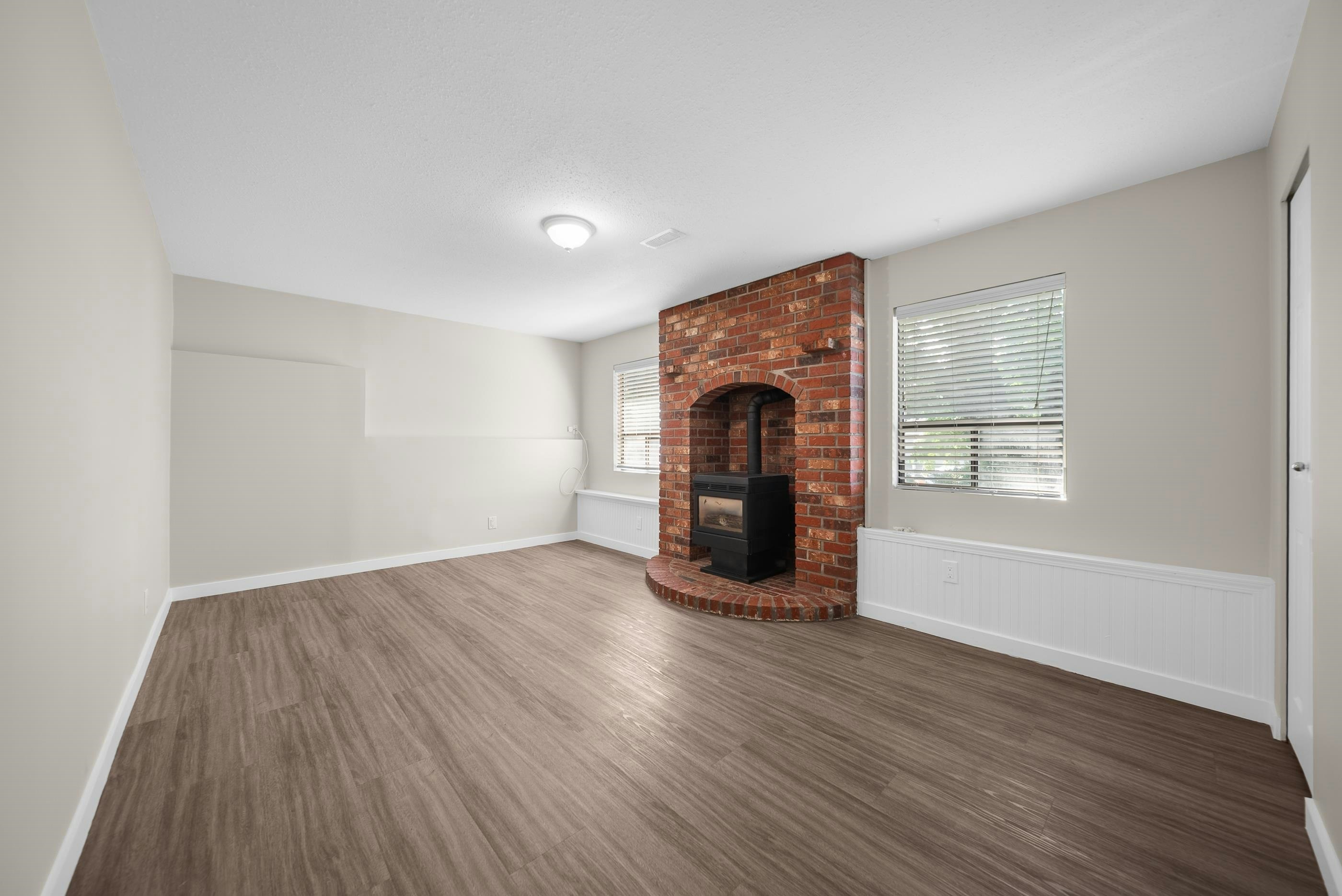 34855 Mcleod Avenue, Abbotsford, BC, V3G 1G9 - 32