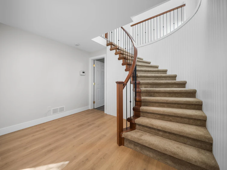 34855 Mcleod Avenue, Abbotsford, BC, V3G 1G9 - 4