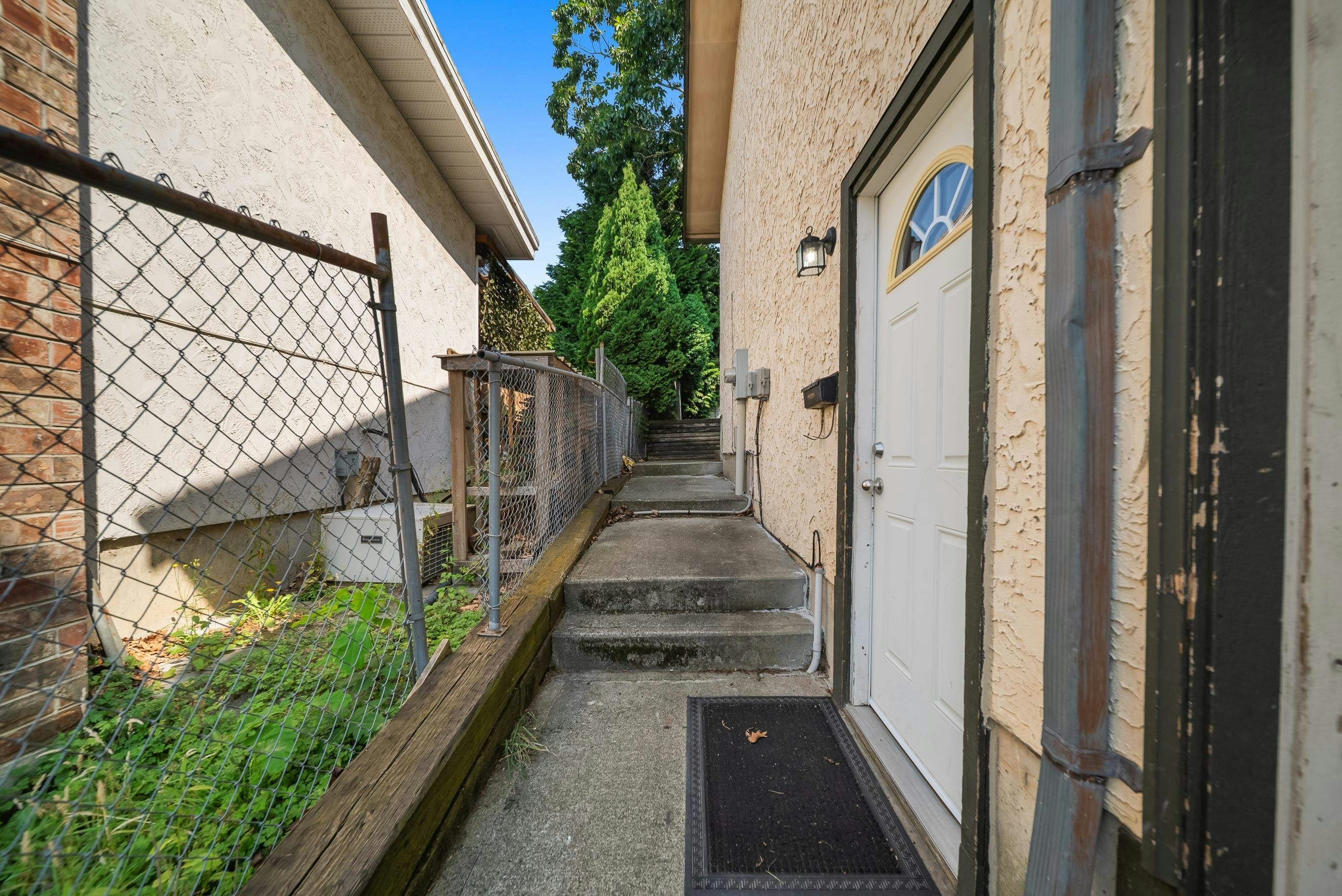 34855 Mcleod Avenue, Abbotsford, BC, V3G 1G9 - 34