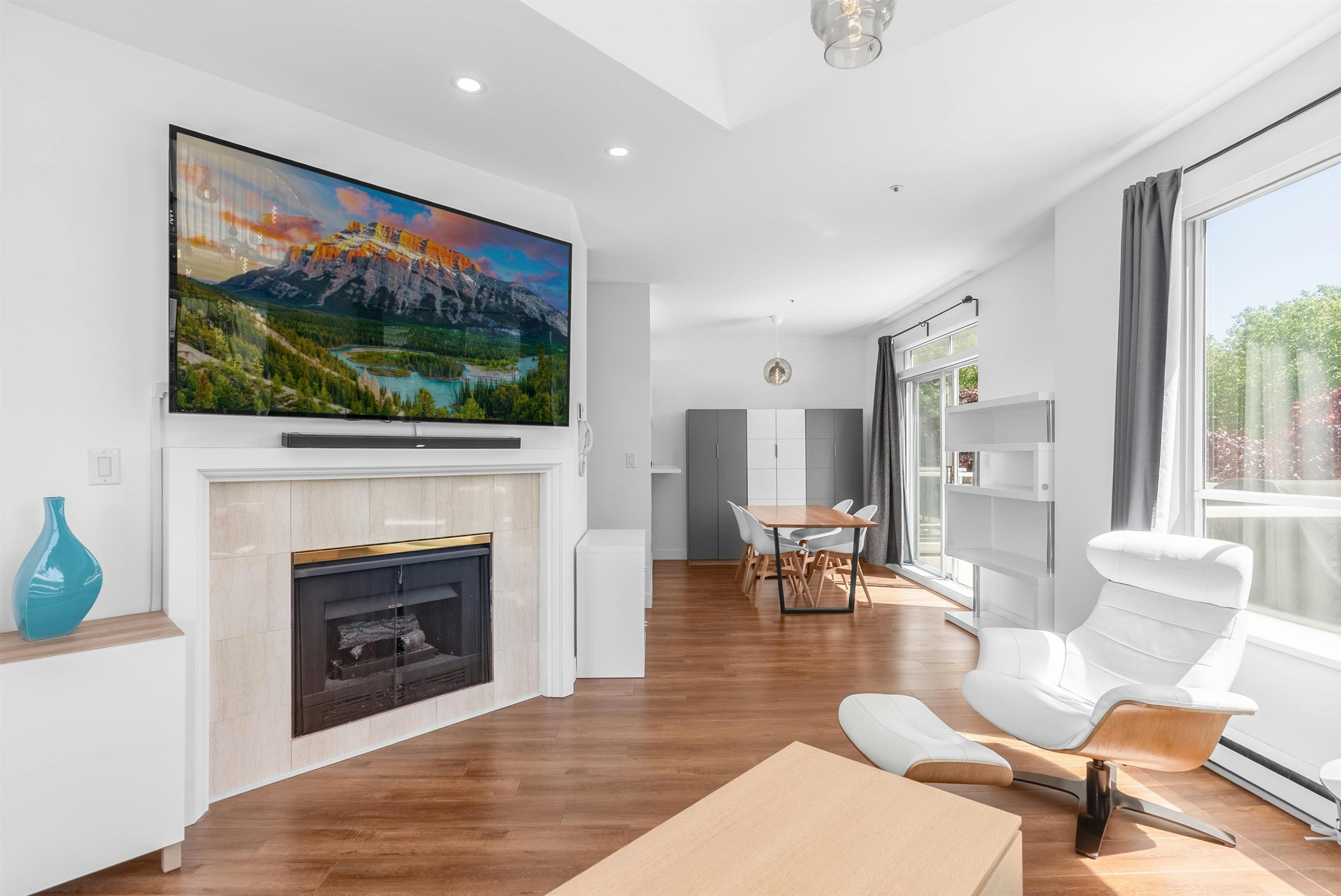 303-8651 Ackroyd Road - 4