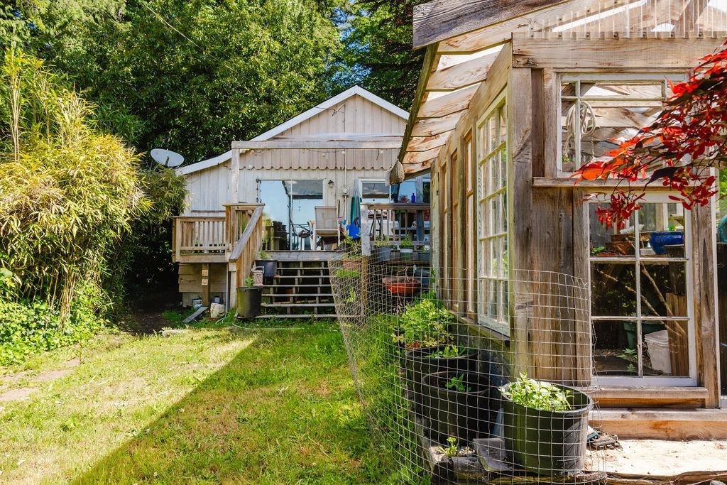 2867 Lower Road, Roberts Creek, BC, V0N 2W6 - 24