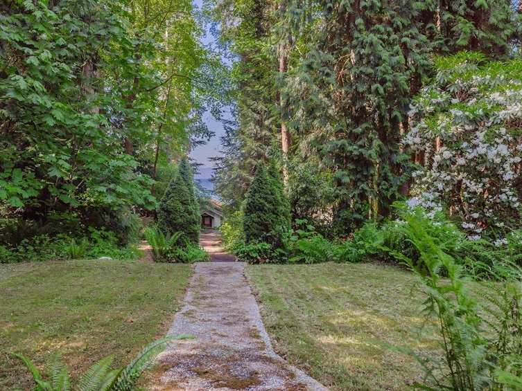 2867 Lower Road, Roberts Creek, BC, V0N 2W6 - 21