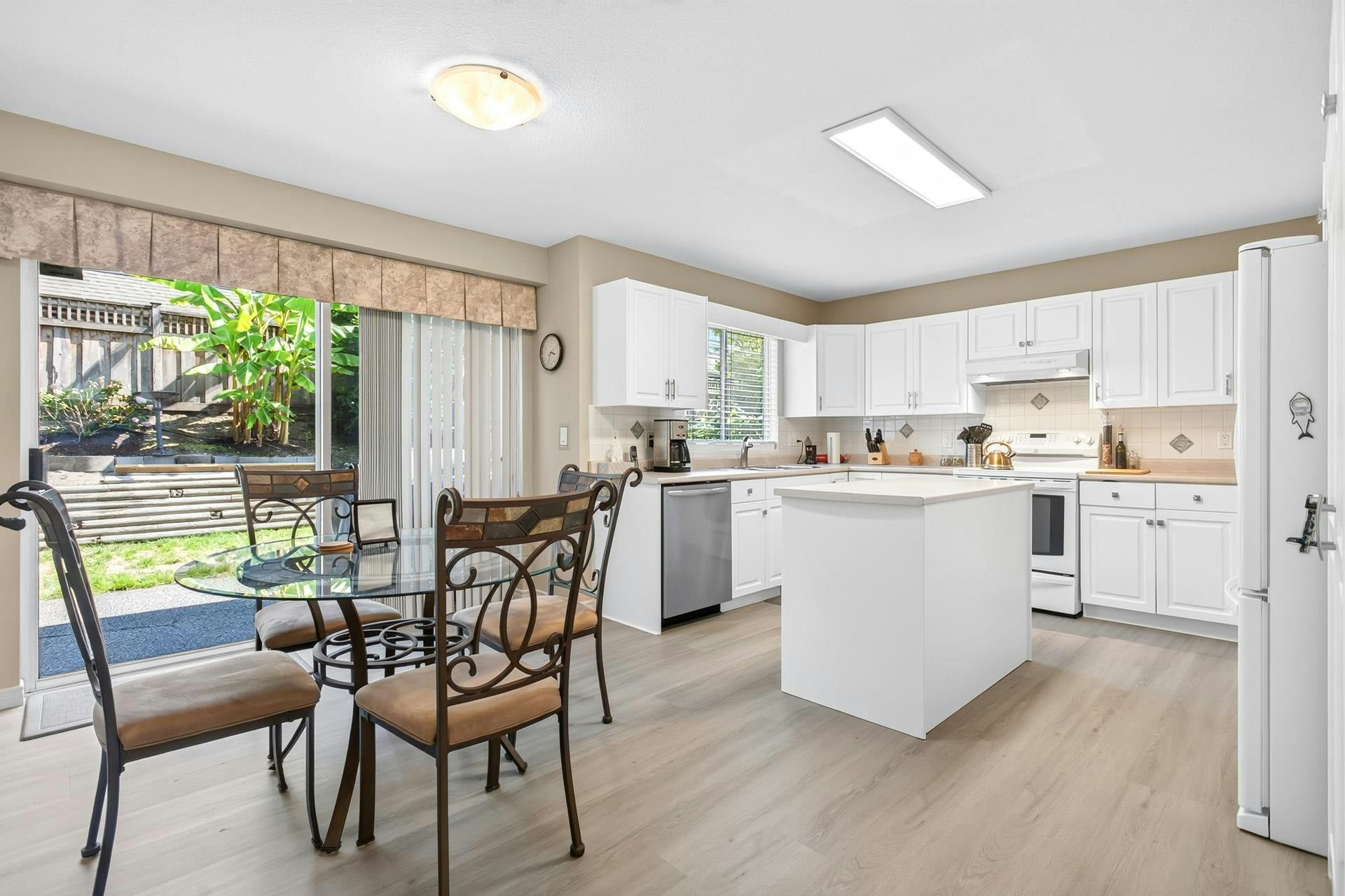 1252 Dewar Way, Port Coquitlam, BC, V3C 5Z1 - 17