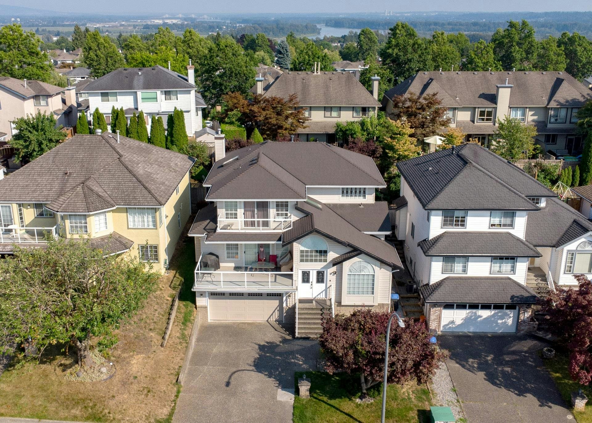 1252 Dewar Way - 4