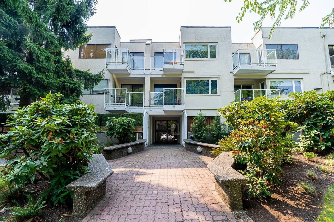 302-830 E. 7th Avenue, Vancouver, BC, V5T 4J2