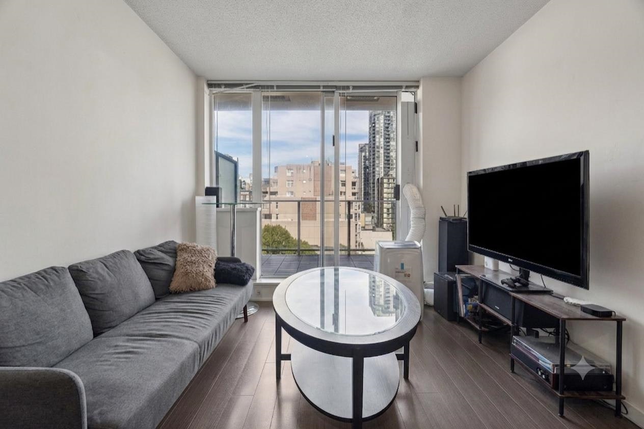 703-1325 Rolston Street, Vancouver, BC, V6B 0M2