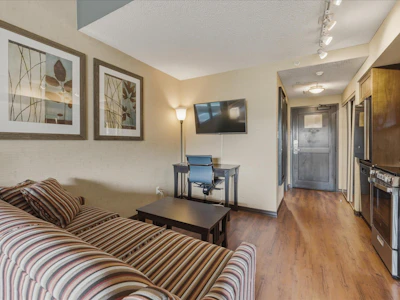 216-4220 Gateway Drive - 3