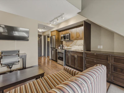 216-4220 Gateway Drive - 4