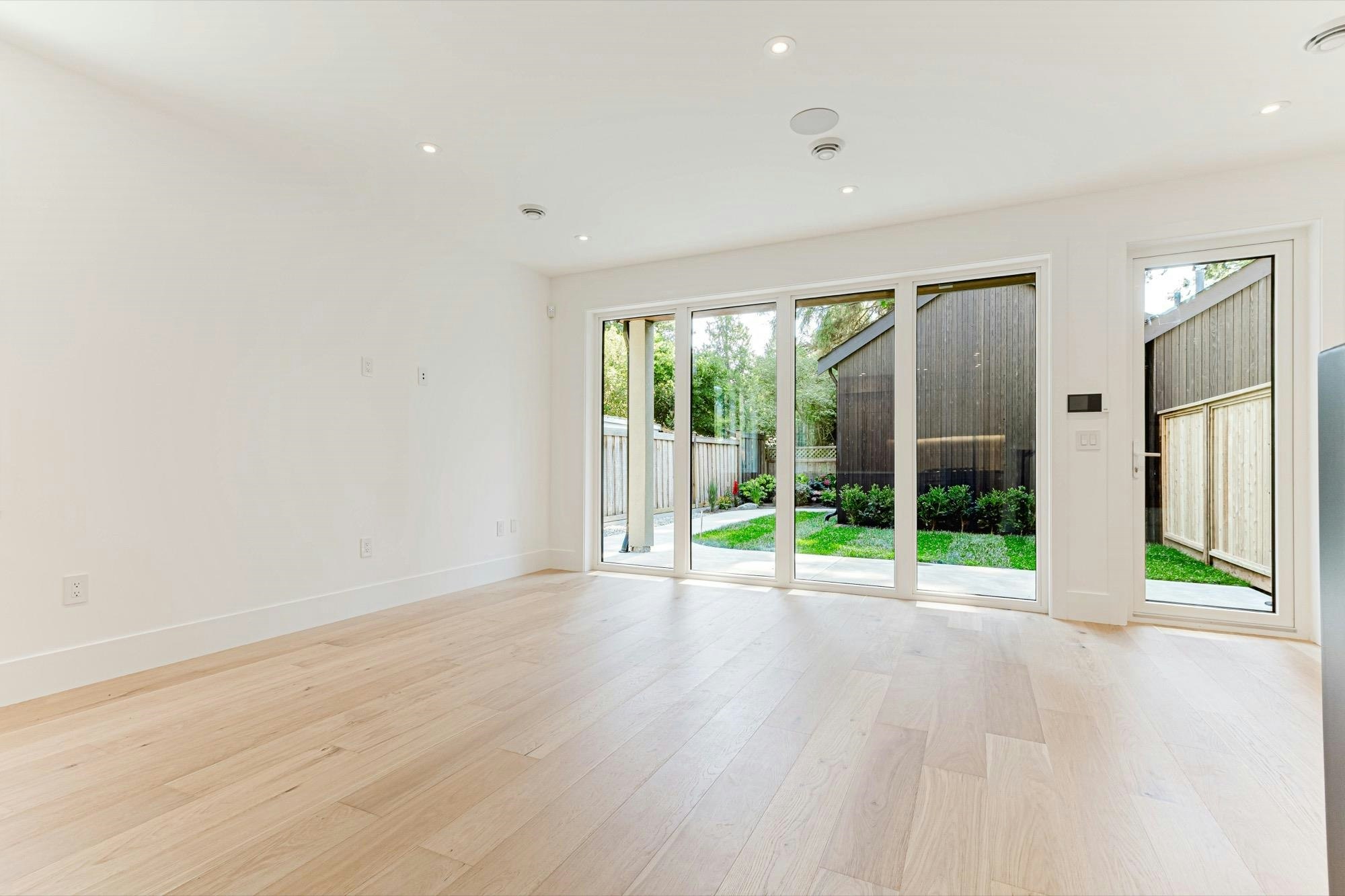 1514 Farrell Crescent - 4