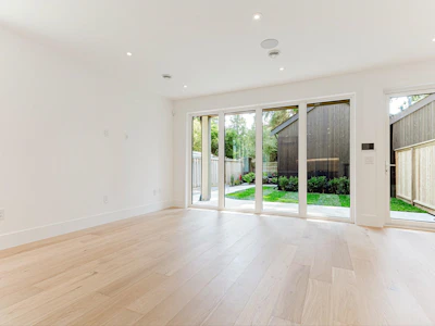 1514 Farrell Crescent - 4