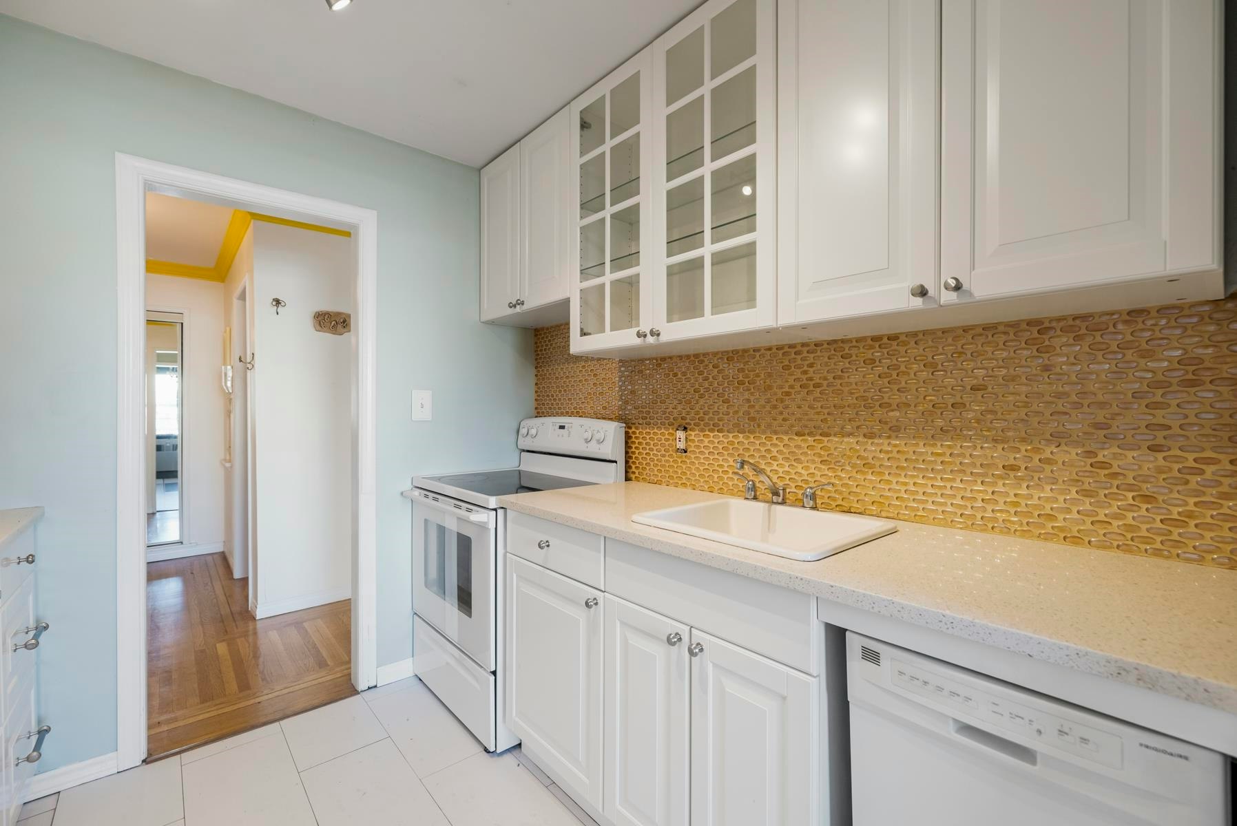 205-1695 W 10th Avenue, Vancouver, BC, V6J 2A2 - 9