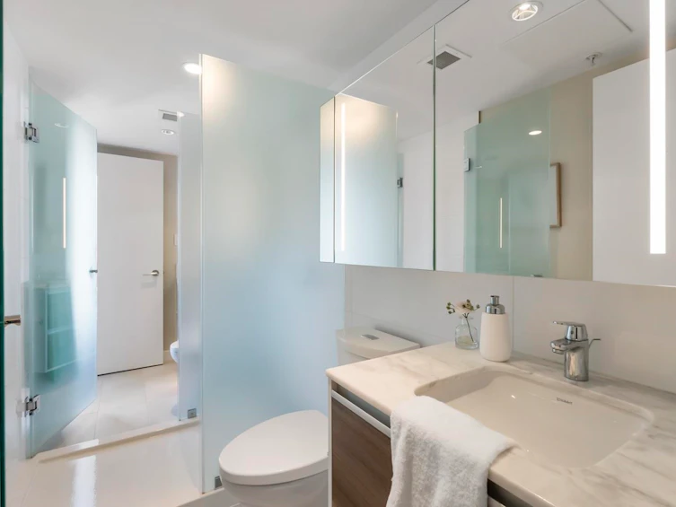 2305-13398 104 Avenue, Surrey, BC, V3T 1V6 - 17