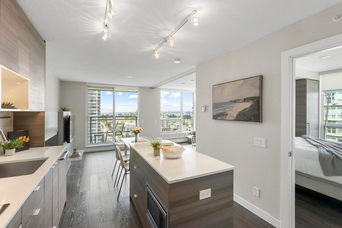 2305-13398 104 Avenue, Surrey, BC, V3T 1V6