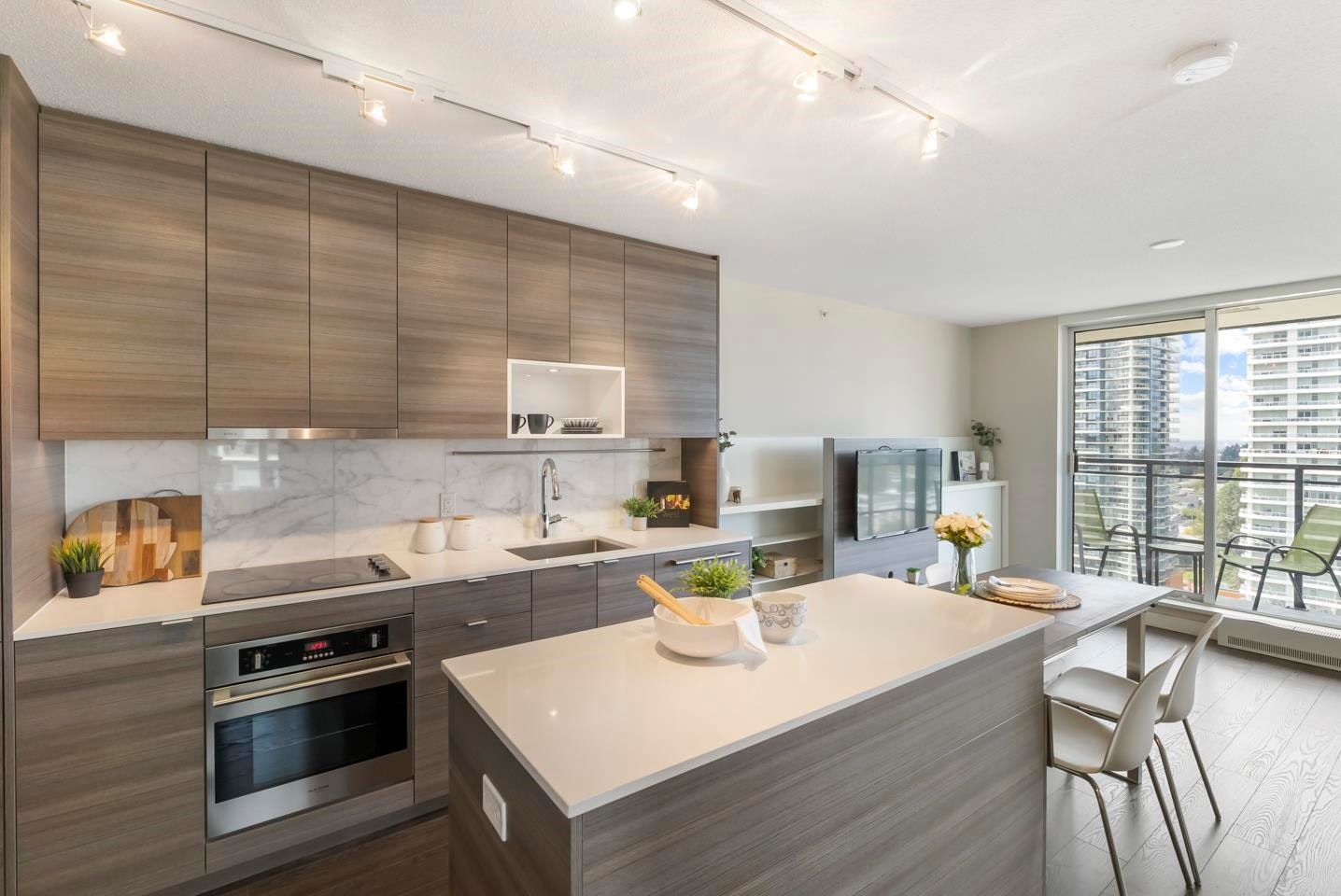 2305-13398 104 Avenue, Surrey, BC, V3T 1V6 - 2