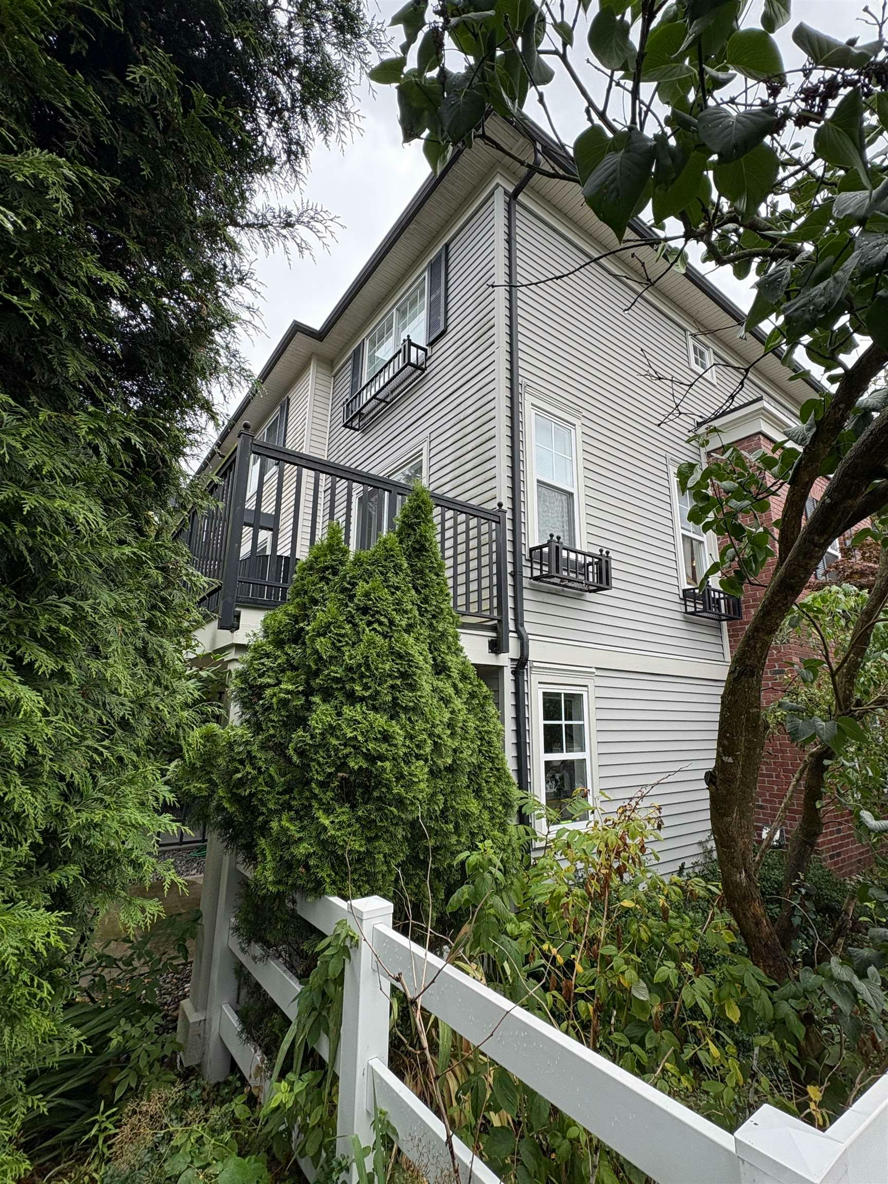 11-2495 Davies Avenue, Port Coquitlam, BC, V3C 0B2